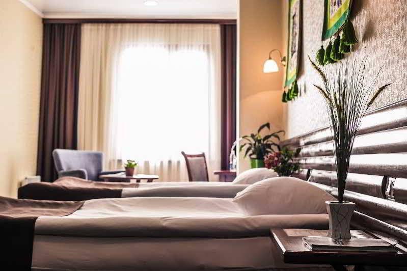 Green City Hotel 比什凯克 外观 照片