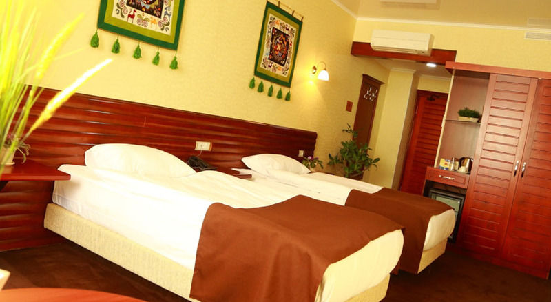 Green City Hotel 比什凯克 外观 照片