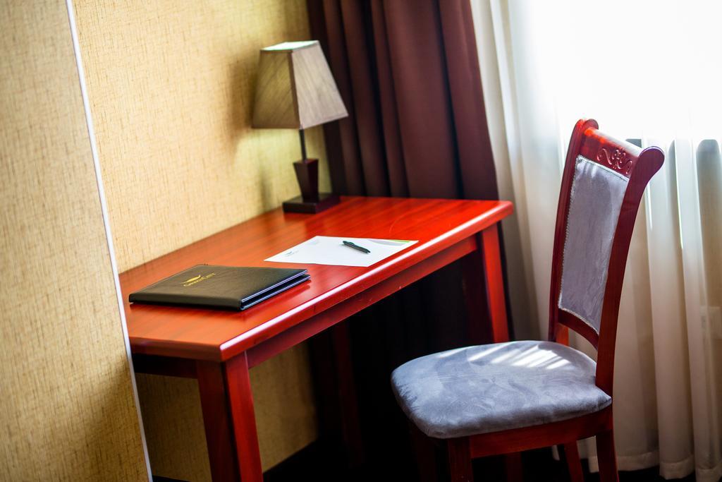 Green City Hotel 比什凯克 外观 照片