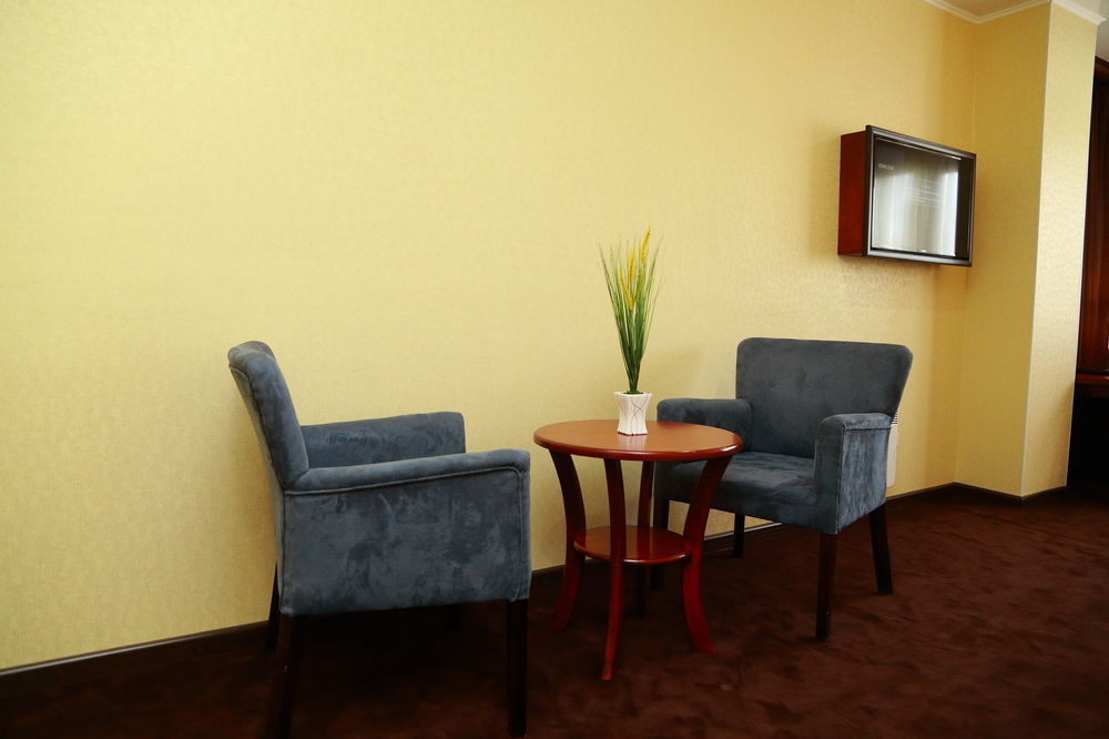 Green City Hotel 比什凯克 外观 照片