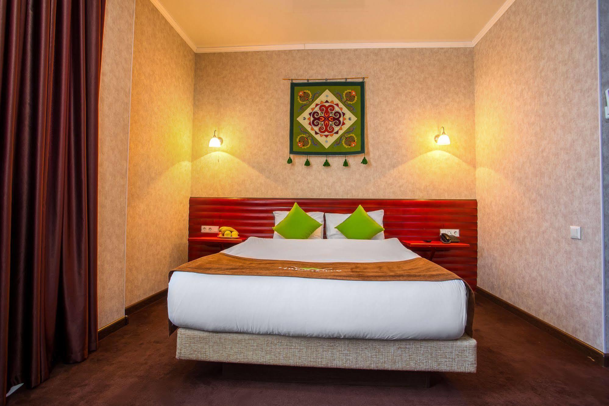 Green City Hotel 比什凯克 外观 照片